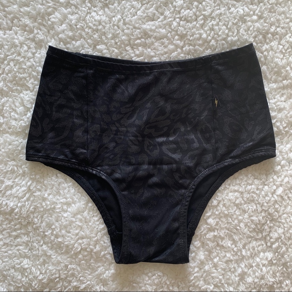 Cleo the Hurricane High Waisted Hot Pant